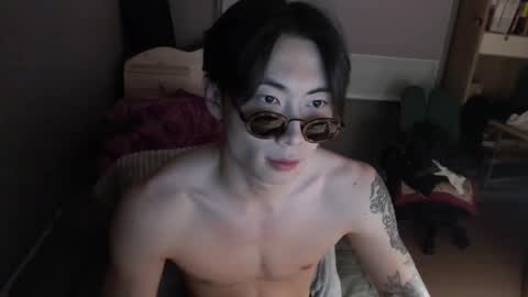 Snapshot of boxman556990 chatting on March 8, 3:24 pm boxman556990 online show from March 8, 3:24 pm