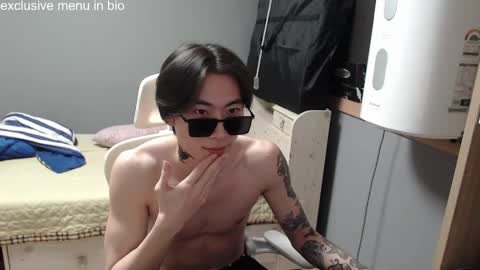 Snapshot of boxman556990 chatting on October 24, 7:10 pm boxman556990 online show from October 24, 7:10 pm