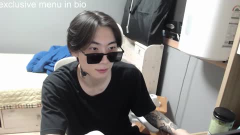 Snapshot of boxman556990 chatting on October 29, 12:35 am boxman556990 online show from October 29, 12:35 am