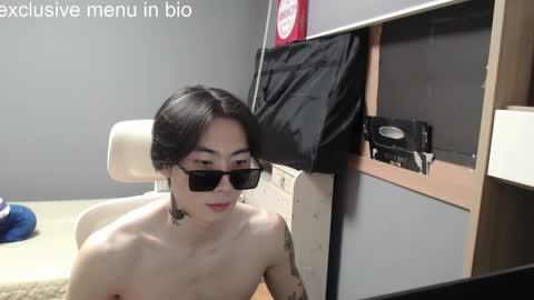 Snapshot of boxman556990 chatting on October 31, 7:26 pm boxman556990 online show from October 31, 7:26 pm