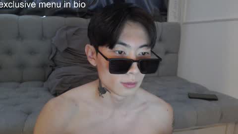 Snapshot of boxman556990 chatting on November 7, 2:33 am boxman556990 online show from November 7, 2:33 am