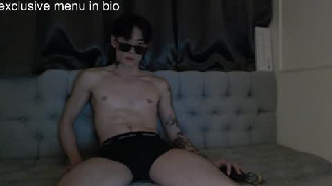 Snapshot of boxman556990 chatting on November 16, 10:15 pm boxman556990 online show from November 16, 10:15 pm