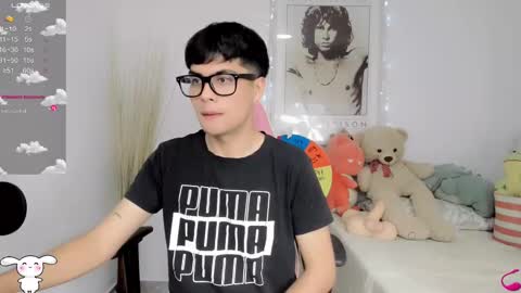 Aaron online show from February 1, 7:02 pm