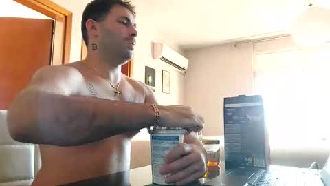 Snapshot of boy_aroundtheworld chatting on October 28, 12:41 pm Dan online show from October 28, 12:41 pm