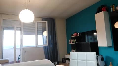 Snapshot of boy_aroundtheworld chatting on November 11, 3:23 pm Dan online show from November 11, 3:23 pm