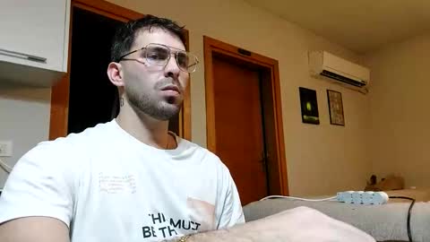 Snapshot of boy_aroundtheworld chatting on November 27, 4:31 pm Dan online show from November 27, 4:31 pm