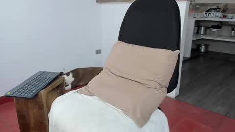 Snapshot of boy_jerry chatting on December 3, 2:38 pm boy_jerry online show from December 3, 2:38 pm