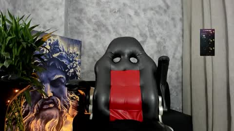 boyc02_ online show from November 12, 12:49 pm