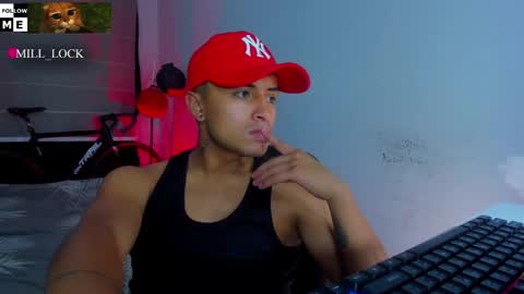 Snapshot of boylatin_777 chatting on December 14, 7:18 am miguel online show from December 14, 7:18 am
