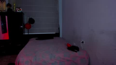 Snapshot of boylatin_777 chatting on January 22, 1:42 am miguel online show from January 22, 1:42 am