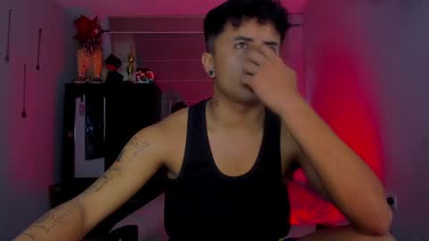 Snapshot of boylatin_777 chatting on January 23, 11:48 am miguel online show from January 23, 11:48 am