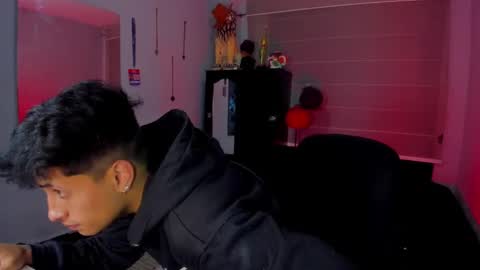 Snapshot of boylatin_777 chatting on January 28, 3:25 am miguel online show from January 28, 3:25 am