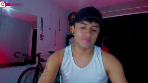 Snapshot of boylatin_777 chatting on February 6, 9:49 pm miguel online show from February 6, 9:49 pm