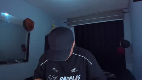 Snapshot of boylatin_777 chatting on March 7, 5:18 am miguel online show from March 7, 5:18 am