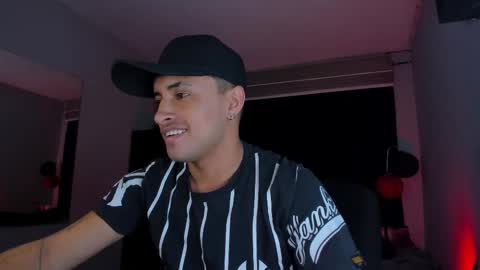 Snapshot of boylatin_777 chatting on March 11, 3:26 am miguel online show from March 11, 3:26 am