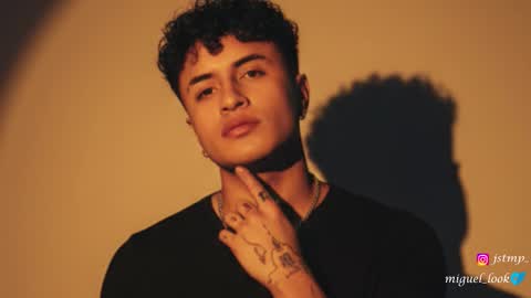 Snapshot of boylatin_777 chatting on October 11, 6:39 pm miguel online show from October 11, 6:39 pm