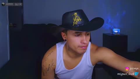 Snapshot of boylatin_777 chatting on October 17, 6:49 am miguel online show from October 17, 6:49 am