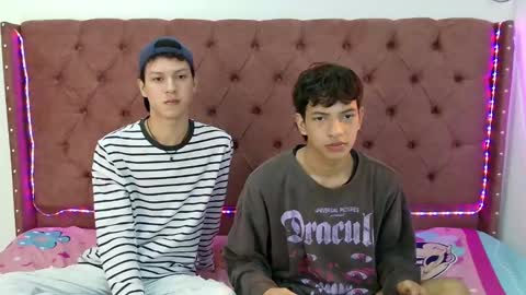 ALEX - TAYLER  -MIKE online show from December 16, 1:43 pm