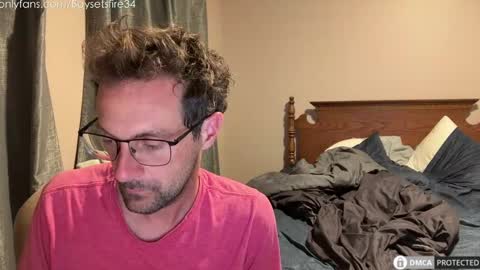 Snapshot of boysetsfire34 chatting on September 20, 12:22 am boysetsfire34 online show from September 20, 12:22 am