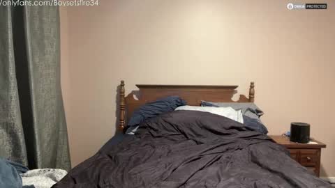 Snapshot of boysetsfire34 chatting on October 3, 3:58 am boysetsfire34 online show from October 3, 3:58 am