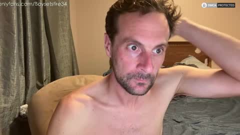 Snapshot of boysetsfire34 chatting on October 24, 4:31 am boysetsfire34 online show from October 24, 4:31 am