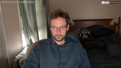 Snapshot of boysetsfire34 chatting on November 10, 5:56 pm boysetsfire34 online show from November 10, 5:56 pm
