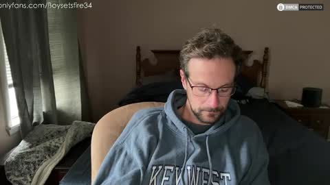 Snapshot of boysetsfire34 chatting on November 18, 4:33 pm boysetsfire34 online show from November 18, 4:33 pm