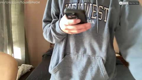 Snapshot of boysetsfire34 chatting on November 19, 5:02 pm boysetsfire34 online show from November 19, 5:02 pm