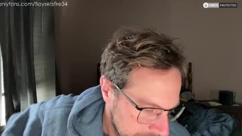 Snapshot of boysetsfire34 chatting on November 20, 3:56 pm boysetsfire34 online show from November 20, 3:56 pm