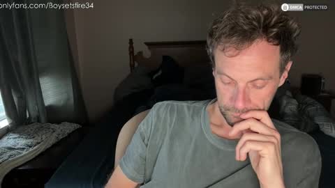 Snapshot of boysetsfire34 chatting on November 25, 2:50 pm boysetsfire34 online show from November 25, 2:50 pm