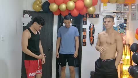 Snapshot of boysgang_sex chatting on October 24, 11:39 am Angelo Mark Fernando Taylor online show from October 24, 11:39 am