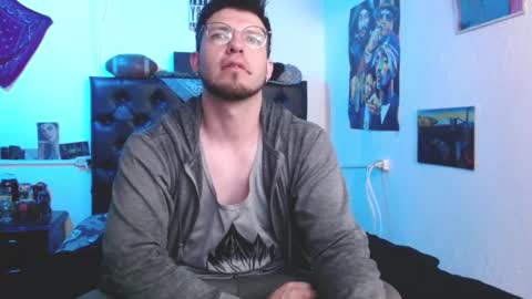 brad hot boy online show from December 18, 3:15 am