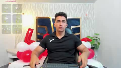 Snapshot of brad_summer chatting on February 15, 12:15 am brad summer online show from February 15, 12:15 am