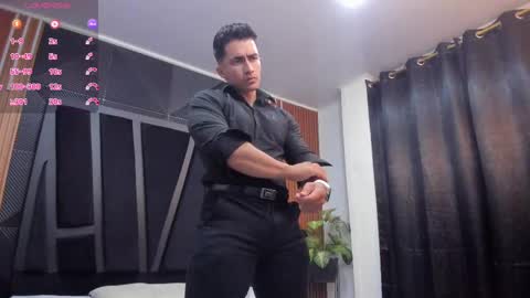 Snapshot of brad_summer chatting on February 26, 3:10 am brad summer online show from February 26, 3:10 am