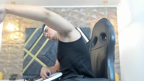 Snapshot of brad_summer chatting on March 10, 5:29 pm brad summer online show from March 10, 5:29 pm