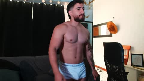 Bradley Martinez online show from January 27, 2:46 pm