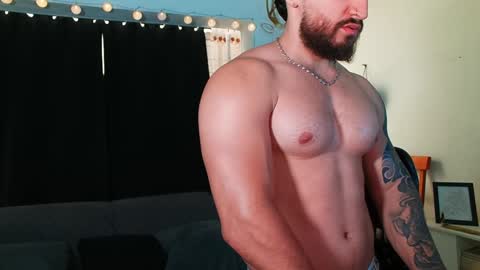 Bradley Martinez online show from January 28, 8:36 pm