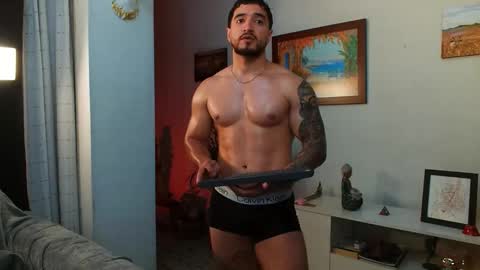 Bradley Martinez online show from October 19, 1:06 am