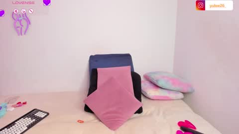 Snapshot of brandy_brow chatting on November 13, 1:48 am brandy Independent model online show from November 13, 1:48 am