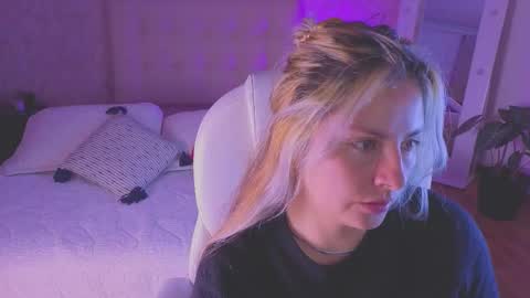 BRANDY  online show from September 17, 12:18 pm