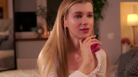 Snapshot of brave_journey chatting on September 10, 8:31 pm Eli online show from September 10, 8:31 pm