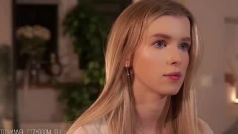 Snapshot of brave_journey chatting on October 8, 7:00 pm Eli online show from October 8, 7:00 pm