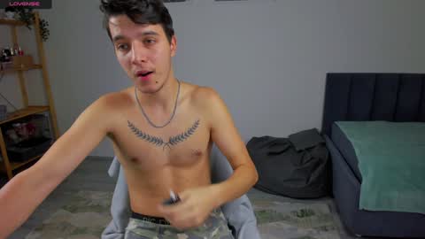 Johny Bravo online show from December 9, 9:05 pm