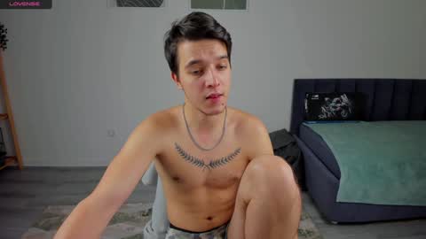 Johny Bravo online show from December 13, 9:09 pm