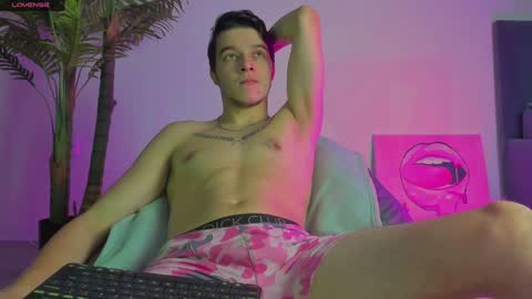 Johny Bravo online show from December 22, 8:36 pm