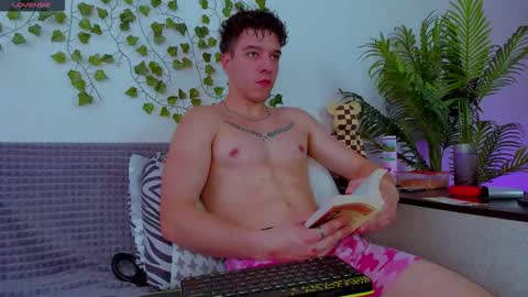 Johny Bravo online show from October 1, 9:15 am