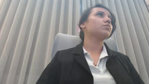 Snapshot of breakfastwithtiffanys chatting on October 17, 1:35 pm breakfastwithtiffanys online show from October 17, 1:35 pm