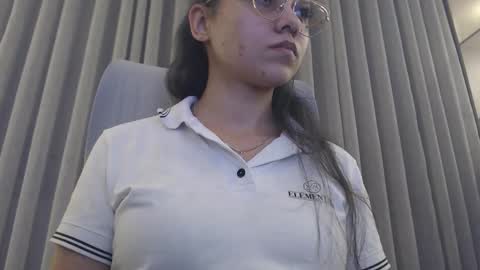 Snapshot of breakfastwithtiffanys chatting on October 21, 1:45 pm breakfastwithtiffanys online show from October 21, 1:45 pm