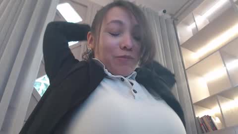 Snapshot of breakfastwithtiffanys chatting on November 8, 3:23 pm breakfastwithtiffanys online show from November 8, 3:23 pm