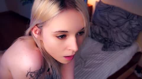 Mia Bunyard online show from March 7, 8:55 pm